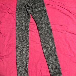 Lululemon Size 4 HR Wunder Under leggings